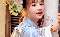 再把腿X开一点就可以吃到扇贝了